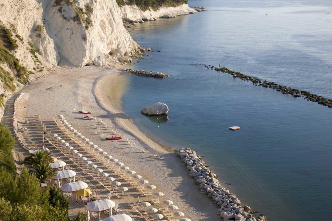 Hotel Eden Gigli Нумана Экстерьер фото