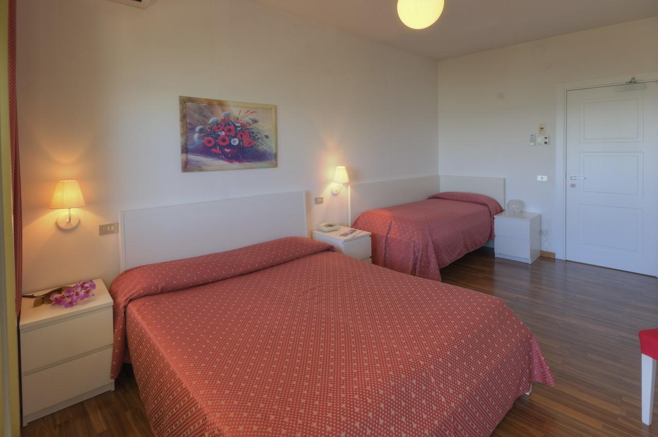 Hotel Eden Gigli Нумана Экстерьер фото